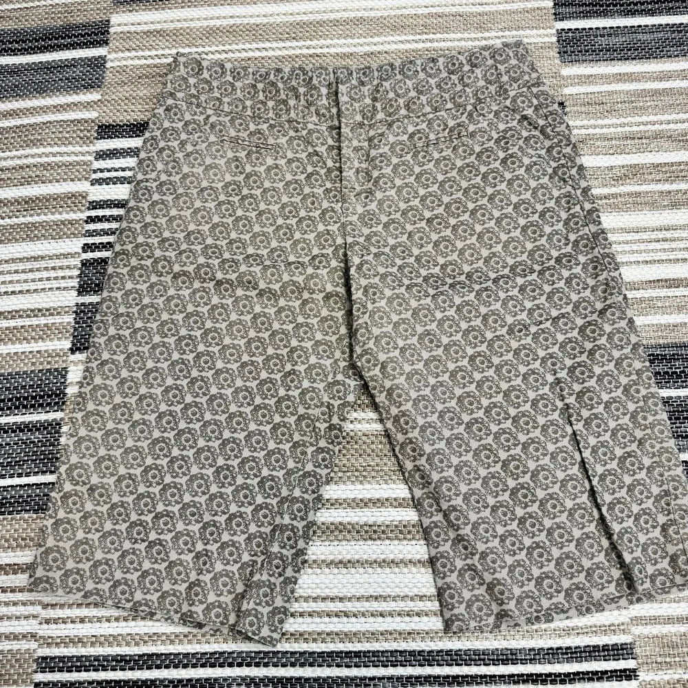 Anthropologie Idra Linen‎ Walking Shorts Women's 8 Beige Floral Vacation Summer